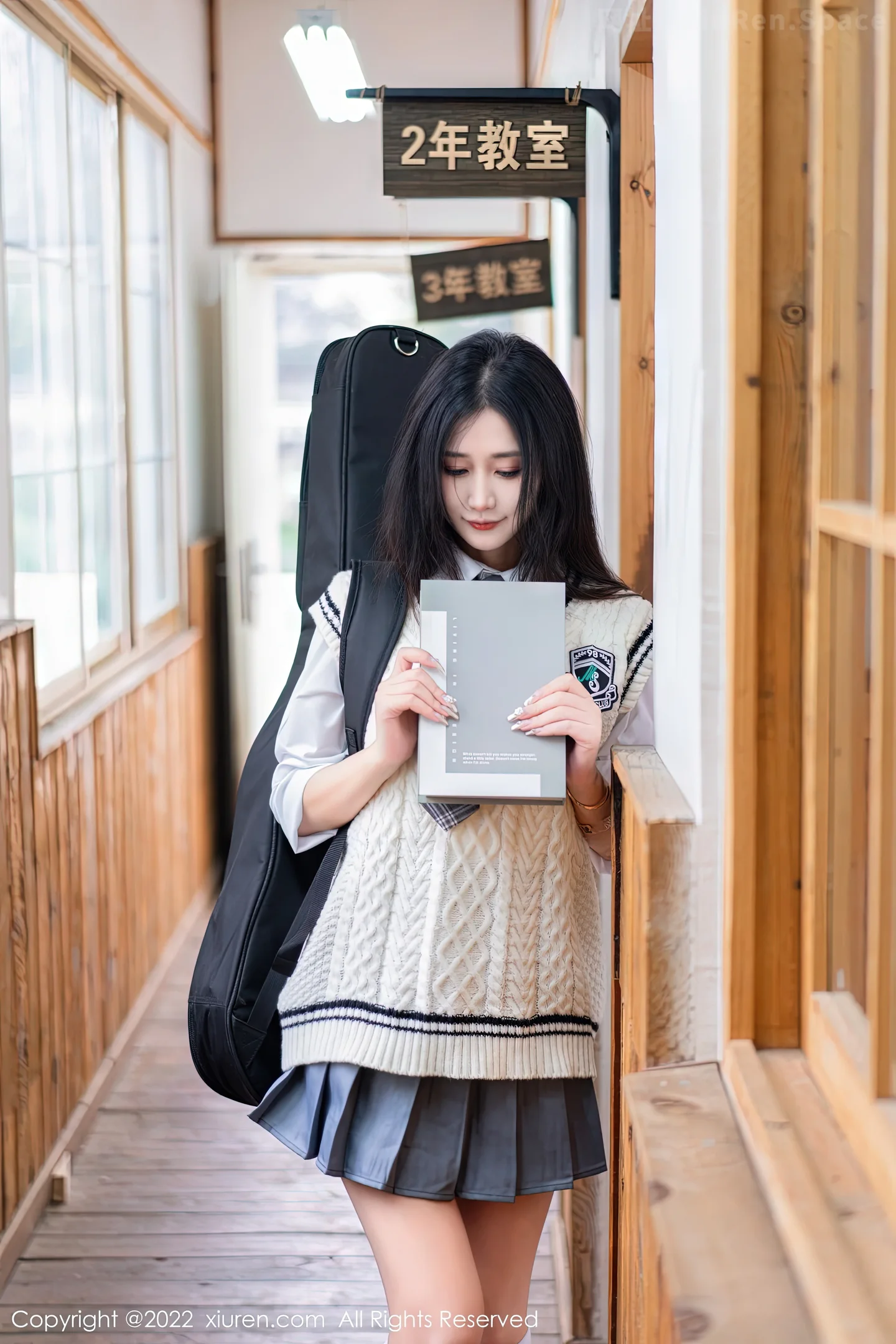 图片[4]-[XiuRen秀人网] VOL.5970 模特Laura阿姣性感学妹短裙制服露白色内衣秀曼妙身姿迷人写真99P-秀人网官方网站